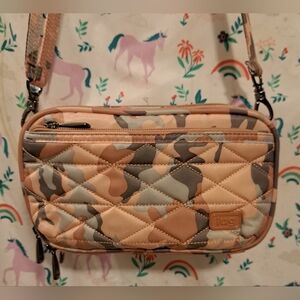 NWOT Lug Roundabout Pastel Pink Camo Boho Neutral Casual Crossbody Purse Bag